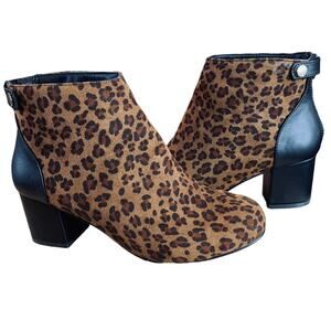 VIa Rosa Leopard print black camel Ankle Booties boots size 9 microsuede